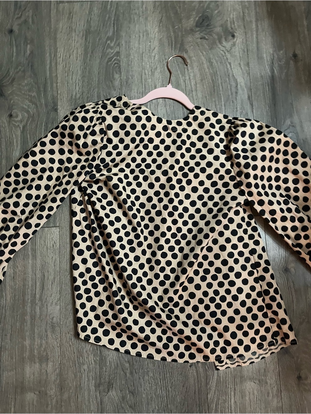 Who What Wear Black Polka Dot Puff Sleeve Blouse on Cream